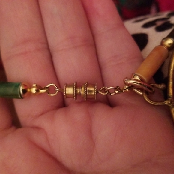 "SOLD* Vintage Faux Jade Necklace W/ Large Agate Pendant - Picture 6 of 6